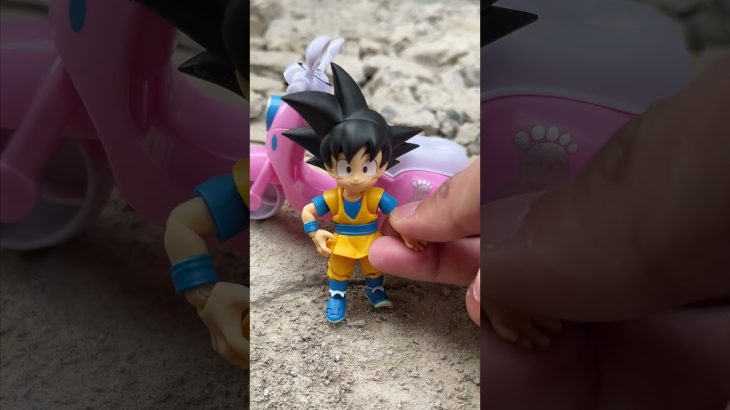 Dragonball Story: Vegeta rescues Goku’s family.#dragonball #shorts #goku #ve