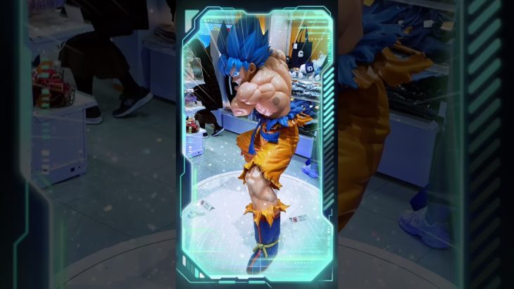 #ドラゴンボールストア の #超サイヤ人ブルー の #孫悟空 のイラストは兎も角、立像の方は最高にカッコいいですね！ #ドラゴンボール超